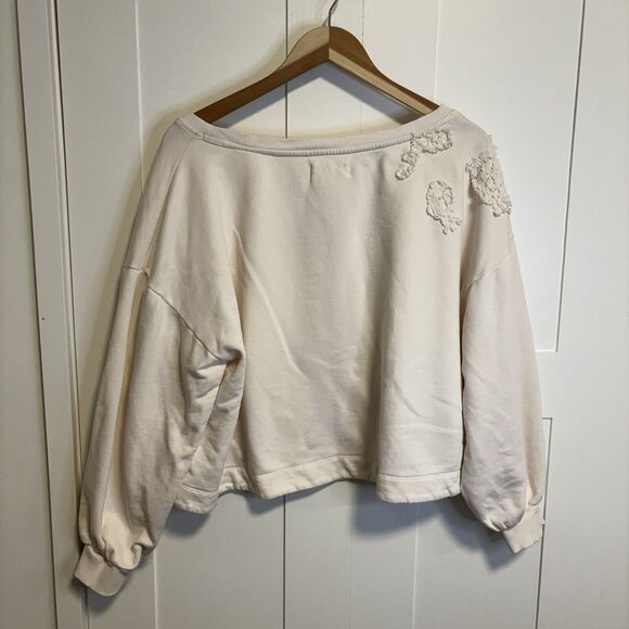 By Anthropologie Crochet Appliqué Pullover Sweatshirt Size XL Cream - Picture 2 of 8